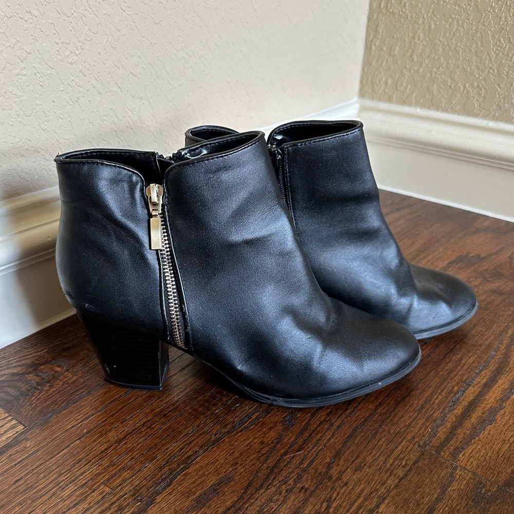 women’s black booties (9.5M) - style & co!
